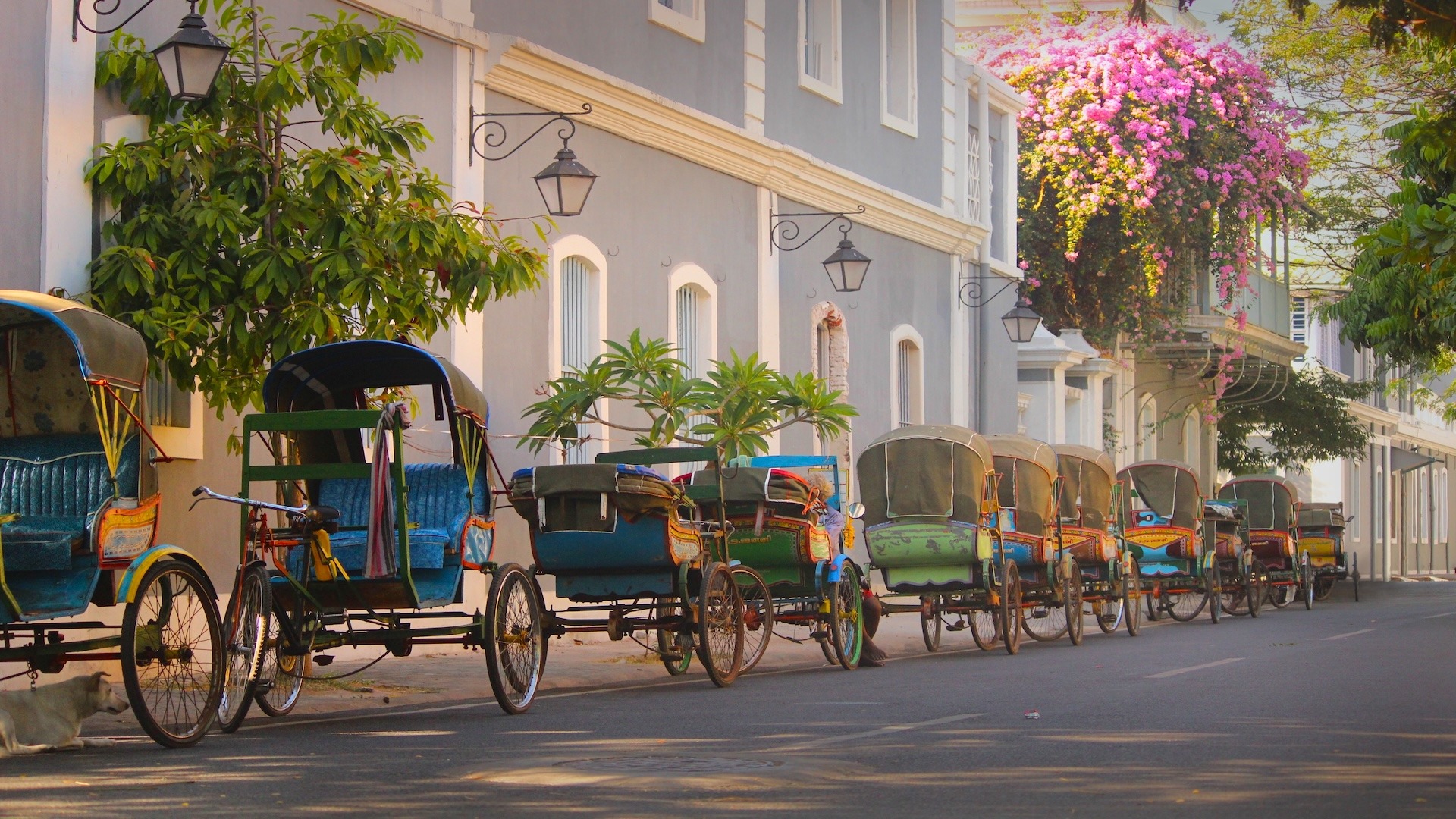 Chennai to Pondicherry at Rs.2950